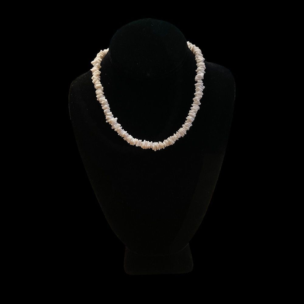 Vintage White Puka Shell Choker Necklace